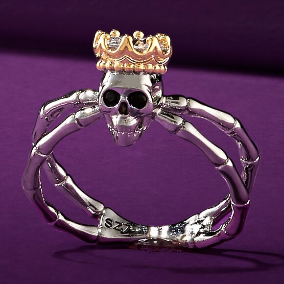 Skull crown ring, size 6, Charmed Aroma - Picture 1 of 10